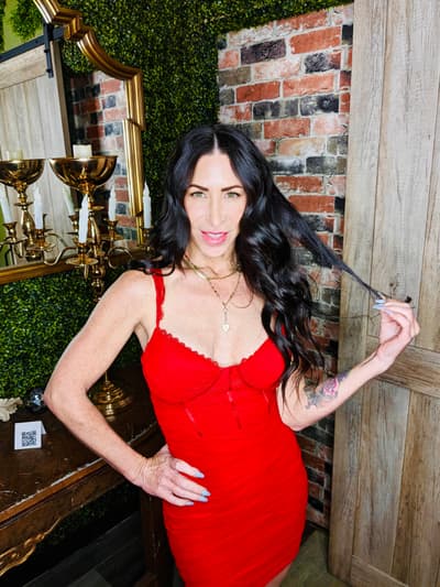 Jamie Montano - Master Stylist at Hottie Hair