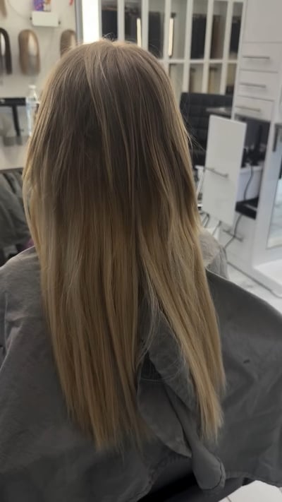 before photo of seamless extensions: 2 rows hand-tied + 25 individuals transformation hair transformation by Dafne Lopez at Hottie Hair salon Las Vegas - extensions service