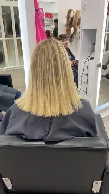 before photo of 22-inch virgin itip extensions transformation hair transformation by Jamie Montano at Hottie Hair salon Las Vegas - extensions service