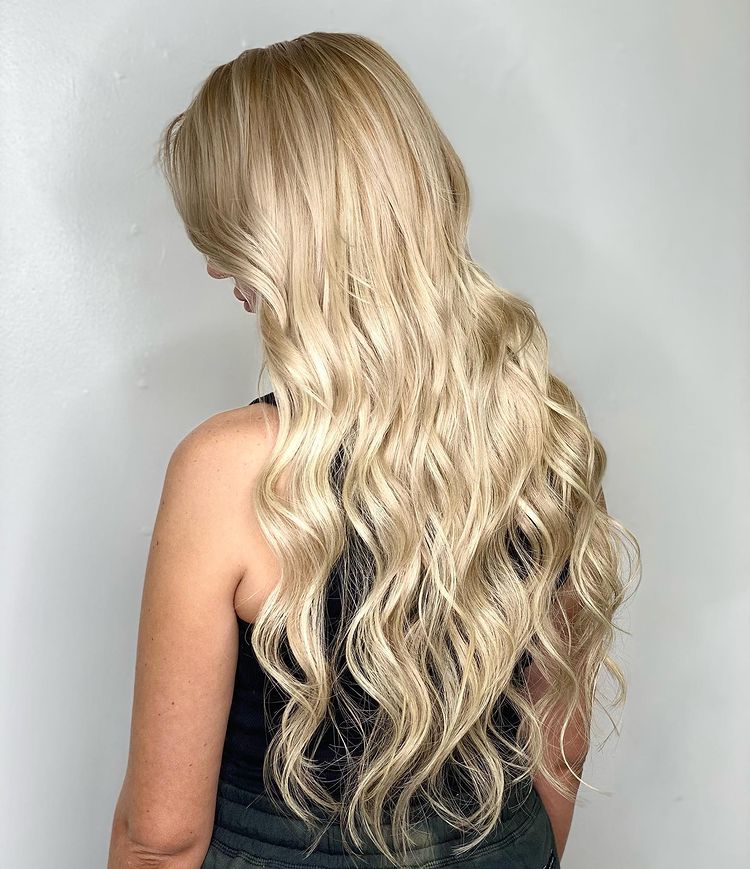 Hand-Tied Extensions Long Blonde